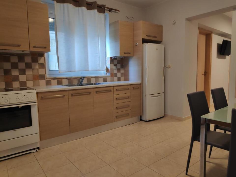 Xenia'S Countryside Guesthouse Agia Marina エクステリア 写真